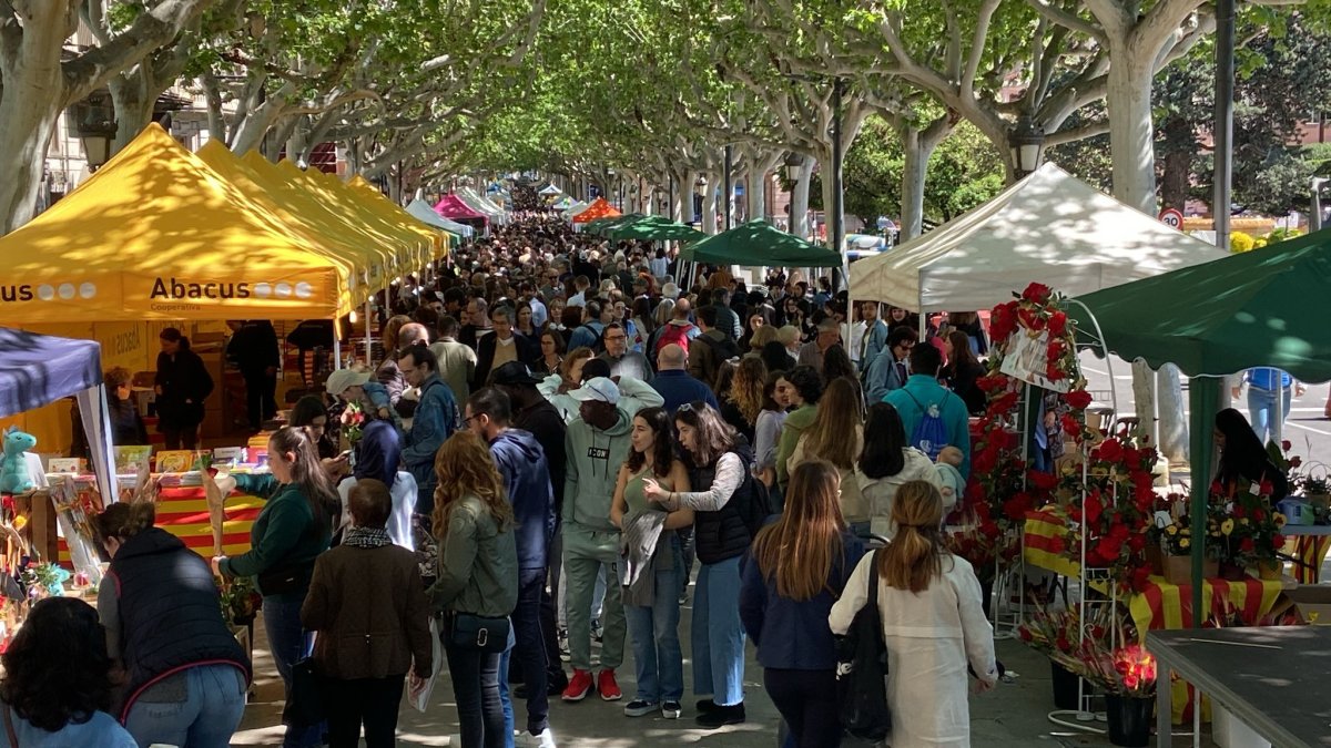 Els llibreters confien avui en la diada després del fre de la Setmana Santa