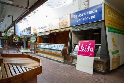 El mercado de Fleming tiene nueve paradas abiertas de treinta.