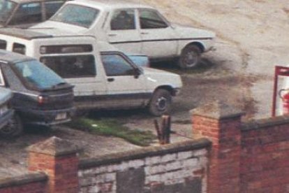L’antic dipòsit de vehicles el 1993, a prop de l’actual rambla.
