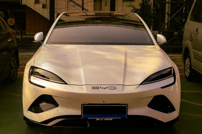 Un coche chino de la marca BYD Auto.
