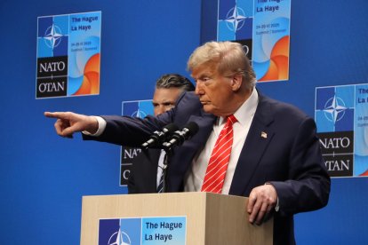 El president dels Estats Units, Donald Trump, durant la roda de premsa posterior a la cimera de l'OTAN celebrada a la Haia.