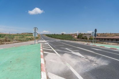L’accident es va produir al punt quilomètric 127,5 de la C-12, a Alfés. - PAU PASCUAL PRAT