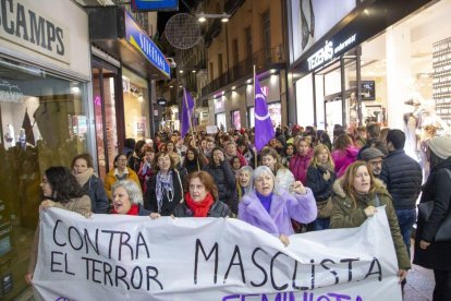 Imagen de una movilización contra la violencia machista en Lleida. - SEGRE
