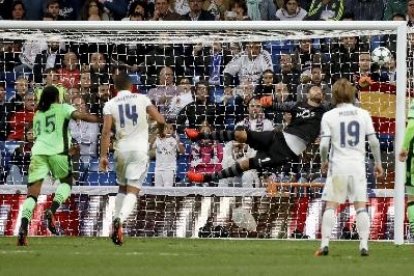 Amb aquest llançament de Cristiano, el Madrid va fer el gol de l’empat davant de l’Sporting.