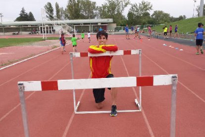 Arnau Erta Majó, ahir abans d’entrenar-se a les pistes municipals de les Basses.