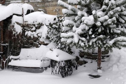 El temporal tanca la Bonaigua i pistes d'esquí i obliga cadenes en nou vies.