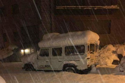 El temporal cierra la Bonaigua y pistas de esquí y obliga cadenas en nueve vías.