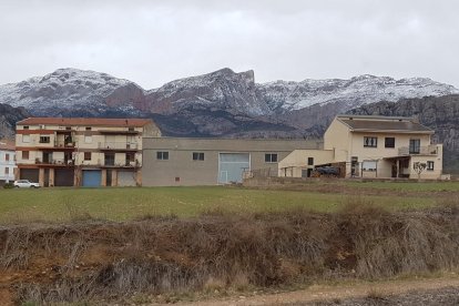 Des de Oliana podem veure aquesta marebellosa vista, de darere a Cambrils.