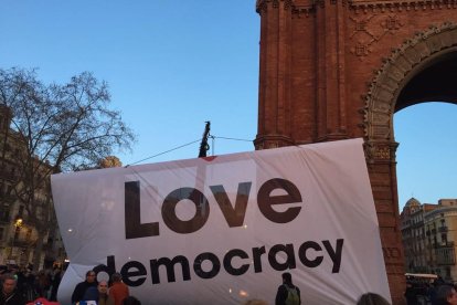 Manifestació en suport a Mas, Ortega i Rigau