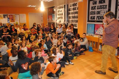 La biblioteca va seguir ahir la programació habitual amb una nova sessió del cicle ‘Hora del conte’.