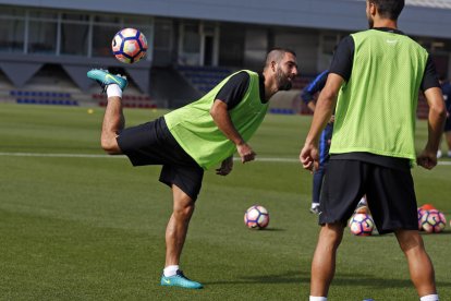 Arda Turan podria ser una de les novetats avui a l’onze titular de Luis Enrique a Balaídos.