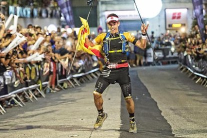 Pau Capell, l’atleta a qui van arrancar la senyera.