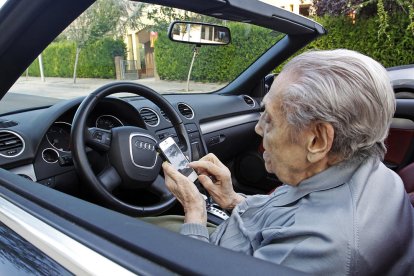 Els conductors sèniors són cada vegada més habituals entre els xòfers lleidatans.