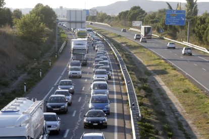 Retencions en una autovia.