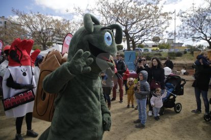 Jornada lúdica y solidaria en el Parc de l'Aigua de Lleida