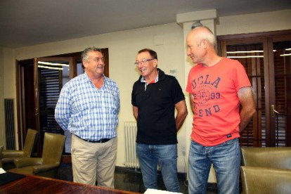 El candidat de JARC Lluís Gaya i d’UP Joan Rius i Ramon Bonet.