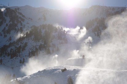 Cañones de nieve esta semana en Baqueira.