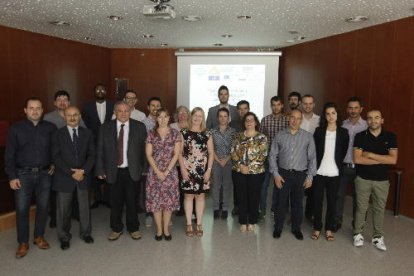 Els investigadors del projecte Innova MicroSolar, ahir a la UdL.