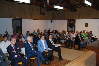 Moment de l’assemblea d’ahir a la cooperativa Arbequina a Arbeca.