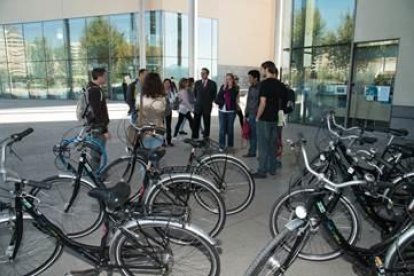 Bicis per a noranta alumnes de la UdL