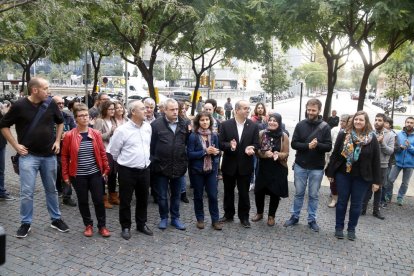 Els regidors del govern municipal de Badalona, ahir.