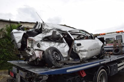 Estat en el qual va quedar el vehicle del jove ferit en la col·lisió a l’N-145 a les Valls de Valira.