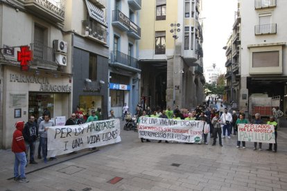 La mobilització de la PAH dimarts passat contra el desnonament d’una dona i la seua filla de 10 anys.