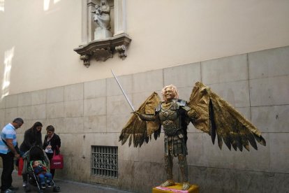 Estàtues humanes en l’Eix Comercial de Lleida