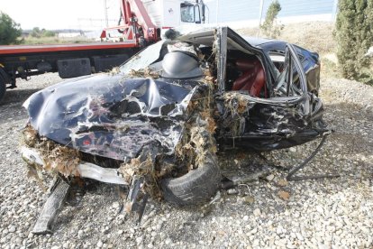 Estado en el que quedó el coche de la víctima.