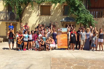 Organitzadors i participants en la setmana cultural de Gàrzola.