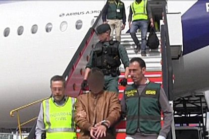 Moment de l’arribada ahir a Barajas de Patrick Gouveia.