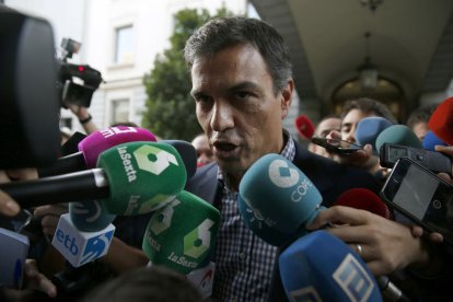 L’exsecretari general del PSOE, Pedro Sánchez, a l’arribar ahir al Congrés dels Diputats.