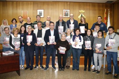 La presentació de la nova revista al consistori d’Alpicat.