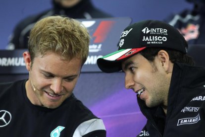 Rosberg i Pérez, ahir durant la roda de premsa.