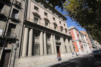 L’edifici de l’antiga Audiència, a la rambla Ferran, on és previst el futur Museu Morera.