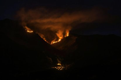 L’incendi de la Guingueta d’Àneu, controlat el setè dia