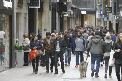 Les botigues de la capital podrán obrir el 26 de novembre i el 31 de desembre de 2007