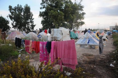 Vista general del un campo de migrantes en Campobello di Mazara en Trapani, Italia.