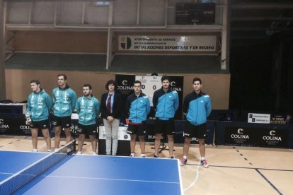 El DKV Borges Vall, con sus tres integrantes a la derecha, cedió ayer por sorpresa en Burgos.