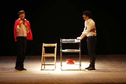 Los dos actores cómicos, ayer en la obra ‘Dos’ en el Teatre Principal.