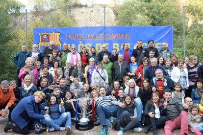 Foto de família dels socis de la penya blaugrana.