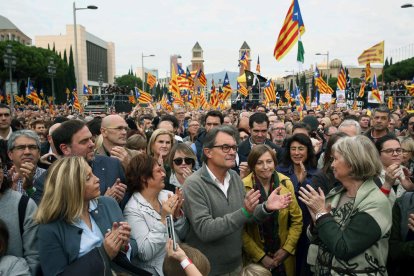 Mas y Forcadell en la protesta contra la judicialización del proceso.