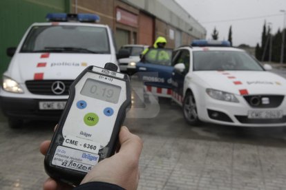 Un control d'alcoholèmia dels Mossos d'Esquadra