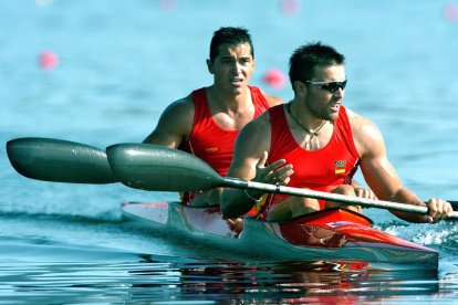 Damià Vindel, en segundo plano, en los Juegos de Atenas 2004.