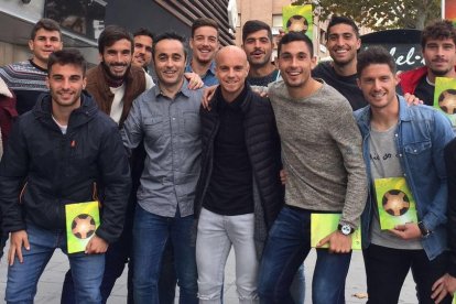 Representantes de la AFE visitaron ayer a la plantilla del Lleida