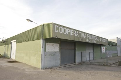 Imatge d'ahir de l'exterior de les instal·lacions de la cooperativa d'Arbeca.