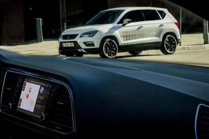 SEAT presenta demà un Ateca amb connectivitat Smart City que facilita la recerca d'aparcament