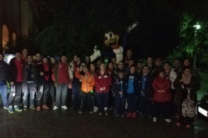 La representación leridana en los Special Olympics, ayer a su llegada a Port Aventura.