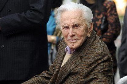 Kirk Douglas, l’etern gladiador, compleix 100 anys