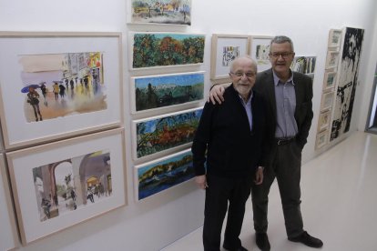 Ureña y Perico Pastor, ayer en la galería comercial Indecor de Lleida antes de la inauguración.